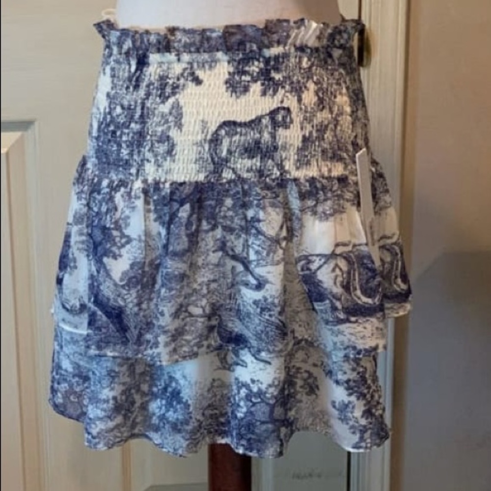 Aqua skirt. L